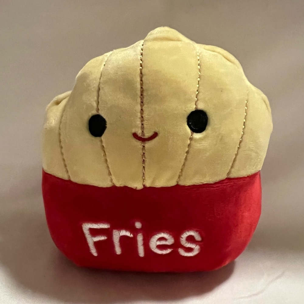 🌸 2/$18 or 3/$25 🌸 NWOT Floyd the Fries Squishmallow 5in - Picture 1 of 5
